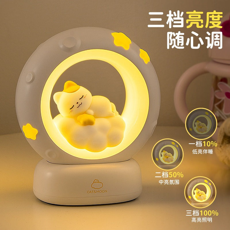 Yavru kedi gece lambası