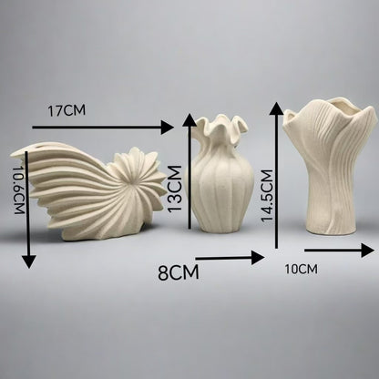 Kırık beyaz seramik vazo